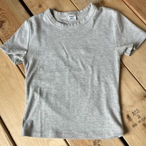 Beautiful form fitting stretchy Tshirt